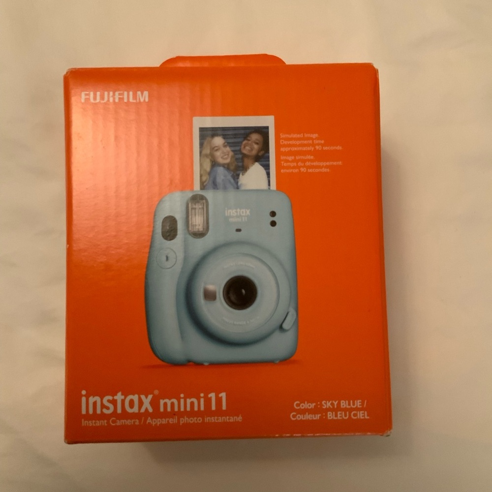 Fujifilm Instax Mini 11 Instant Camera - Light Blue